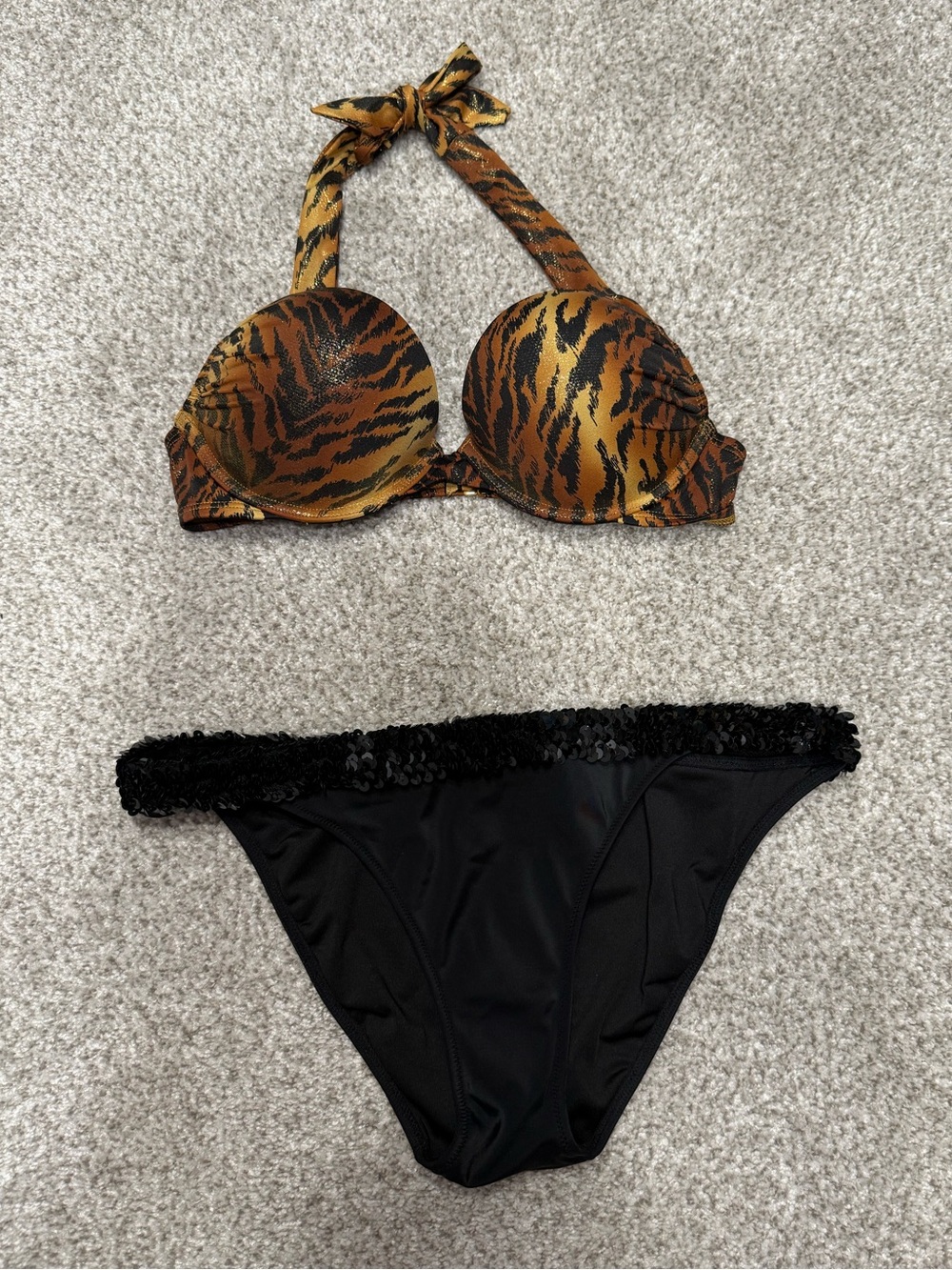 STUNNING Victoria’s Secret BOMBSHELL Bikini
